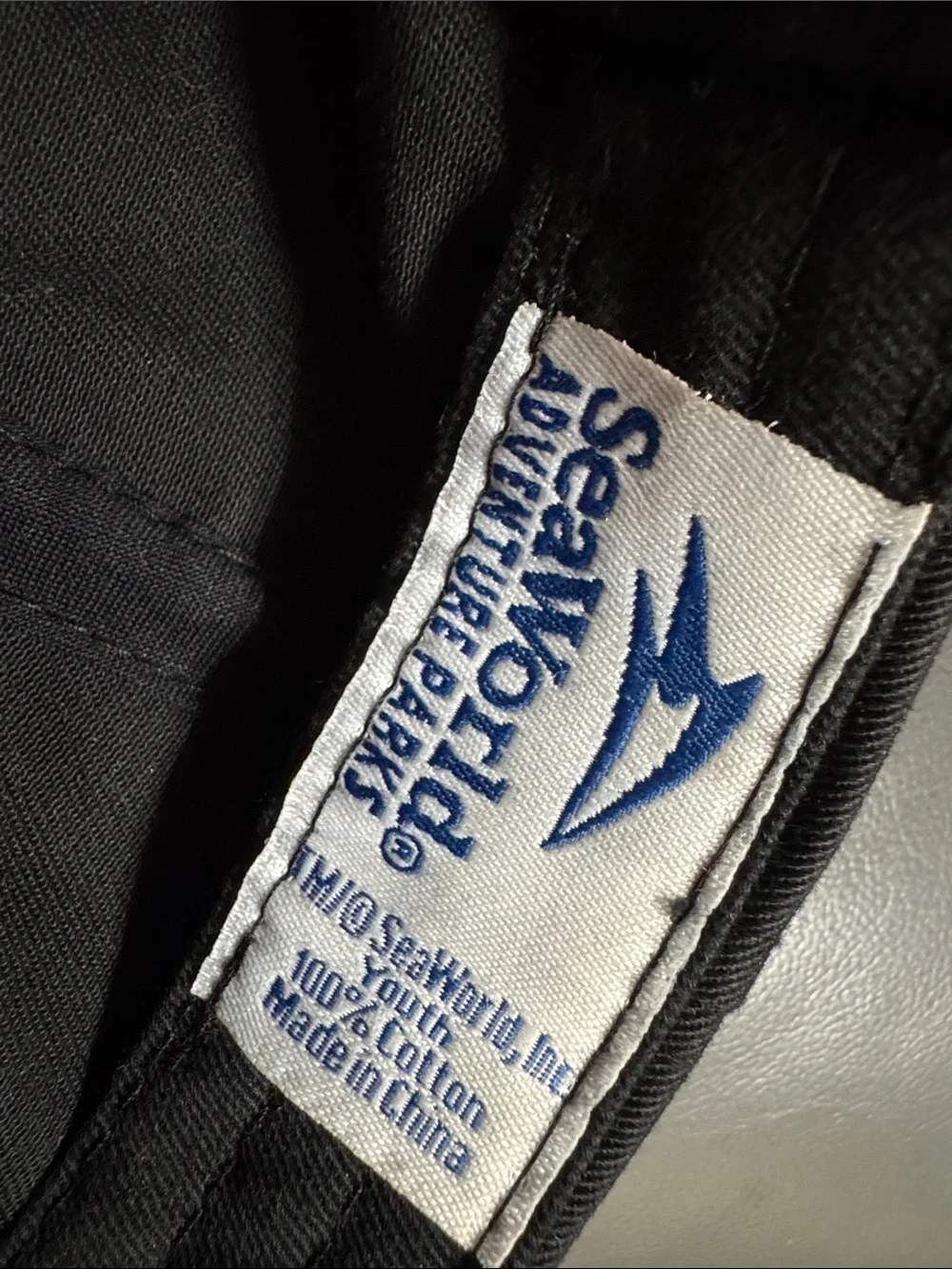 Vintage SeaWorld Shamu Youth Hat Black Pink Whale Tail Velcro Adjustable Cap